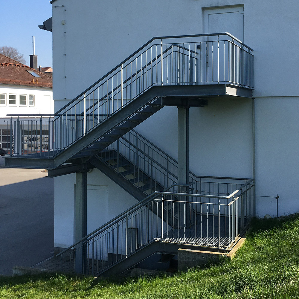 hutterer-metallbau-flucht-treppe-stahl-wasserburg-058