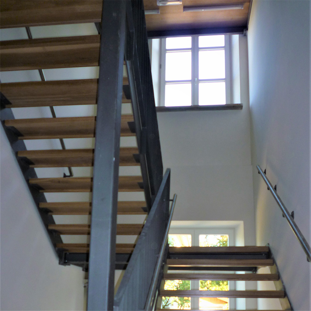 hutterer-metallbau-innen-treppe-stahl-holz-landkreis-rosenheim-051